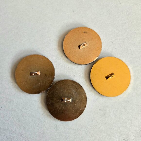 4 vintage large metal buttons with letters. - Picture 3 of 3